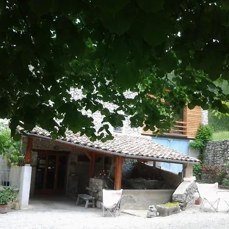 فندق مبيت وإفطار A La Source Ponet-et-Saint-Auban